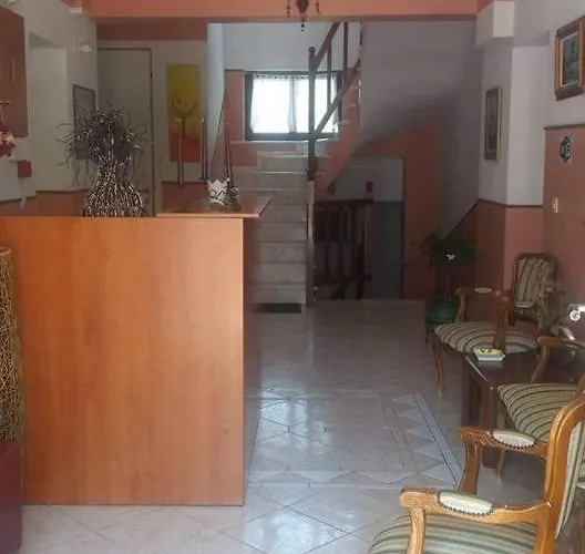 ゲストハウス Dimitra's House 4*